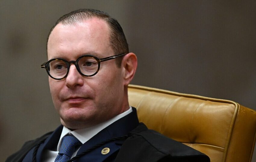  Advogado de Trump pede investigação independente sobre eleição no Brasil: “Maior virada da história ou fraude”
