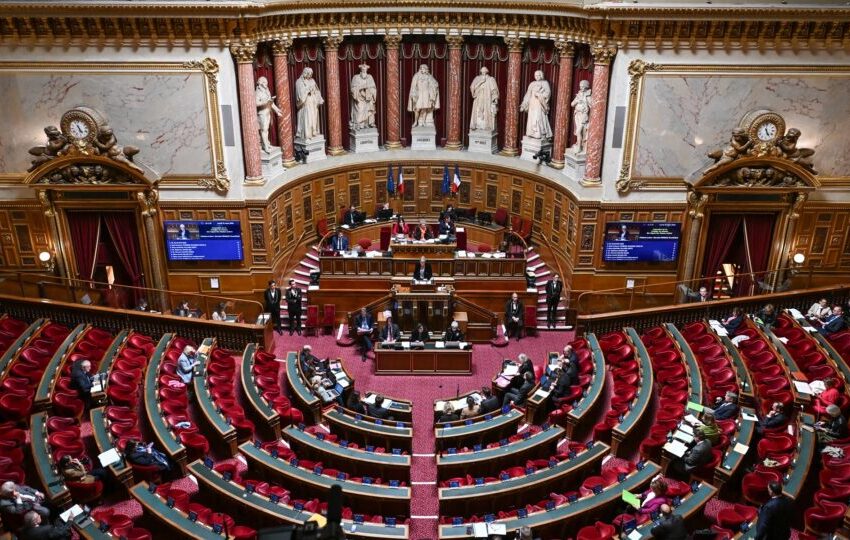  Após protestos violentos, Senado da França aprova lei mais rígida contra saques e distúrbios