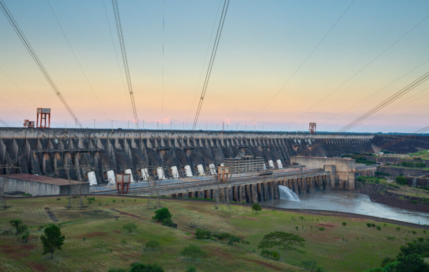  EUA anunciam projeto de inteligência artificial que utilizará energia de Itaipu no Paraguai