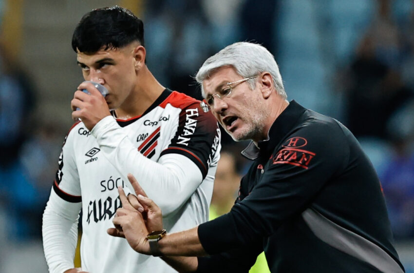  Técnico do Athletico admite fragilidade preocupante: “Está nos tirando a confiança”
